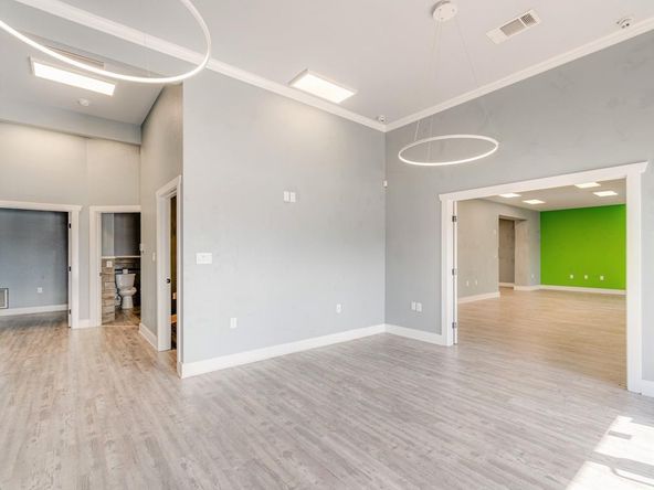 525 E Main St, Midlothian, TX 76065